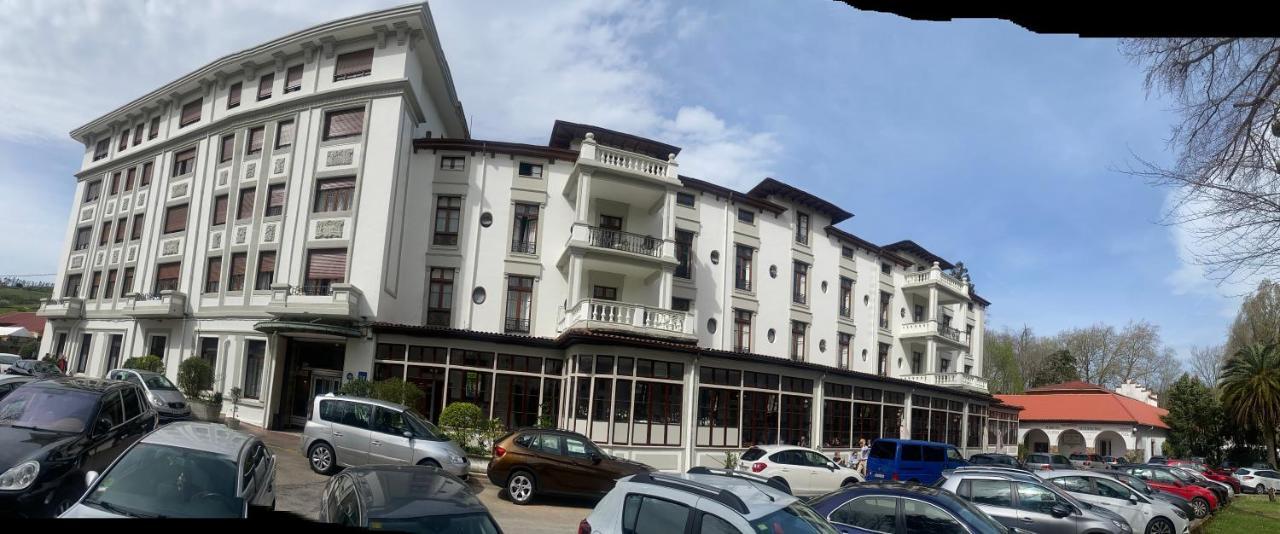 Gran Hotel Balneario De Lierganes Exterior photo
