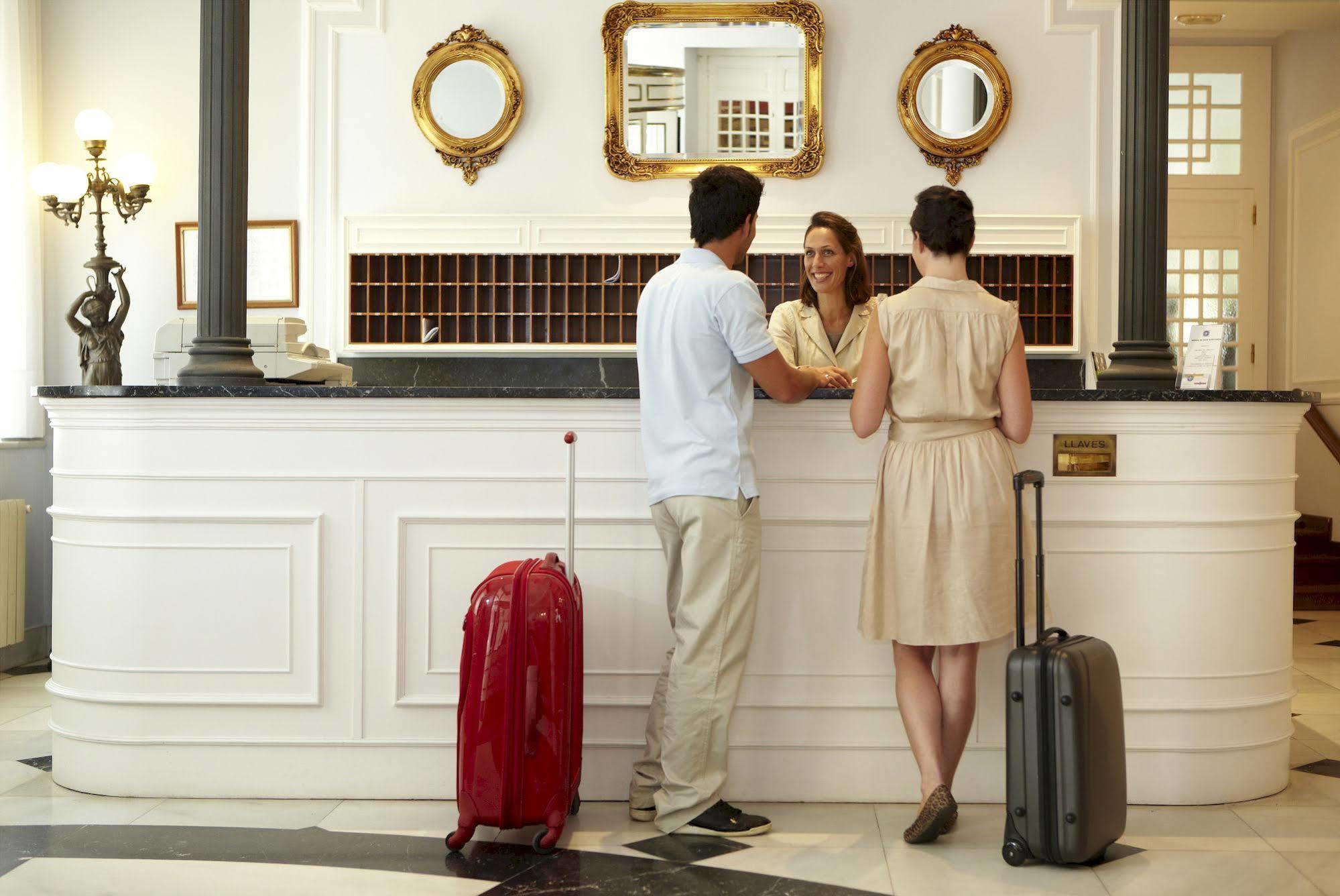 Gran Hotel Balneario De Lierganes Exterior photo