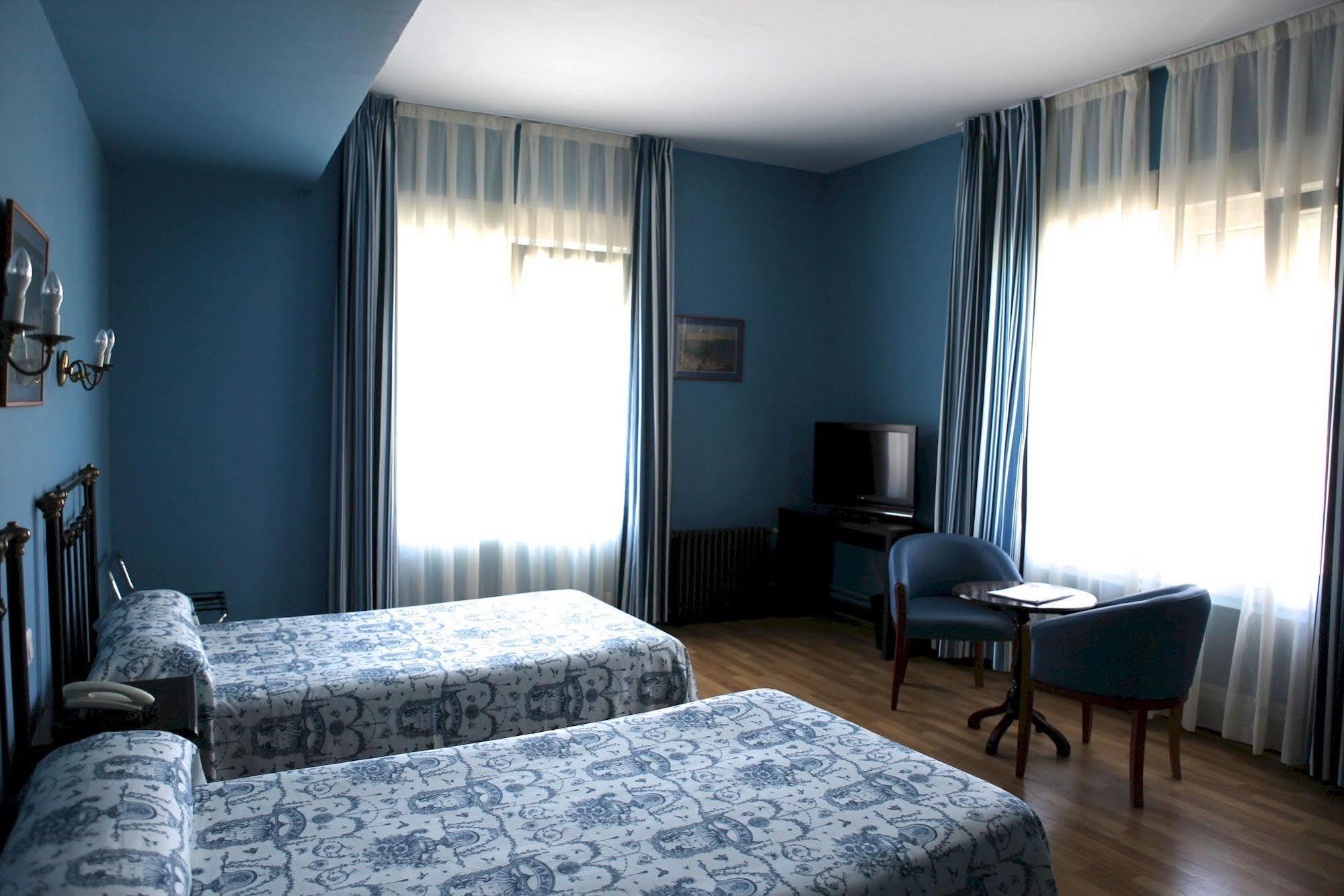 Gran Hotel Balneario De Lierganes Exterior photo